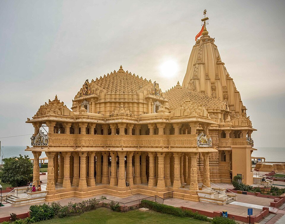 Rajkot to Vadodara Taxi