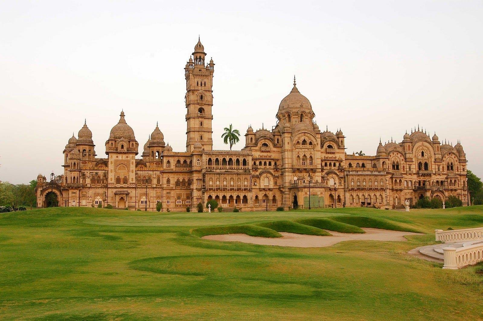 Rajkot to Palitana Taxi